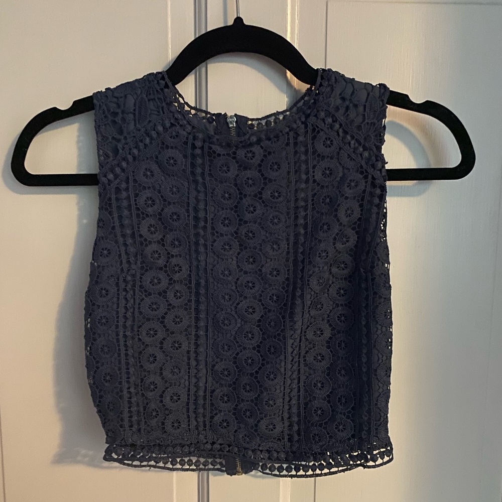 Lacy crop